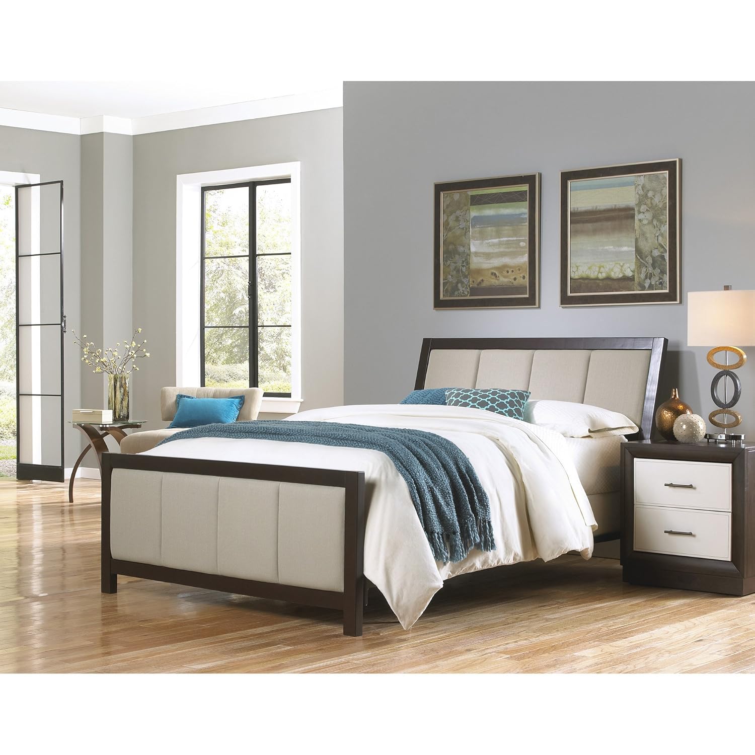 Amazon Monterey plete Bed with Wood Panels and Mouse