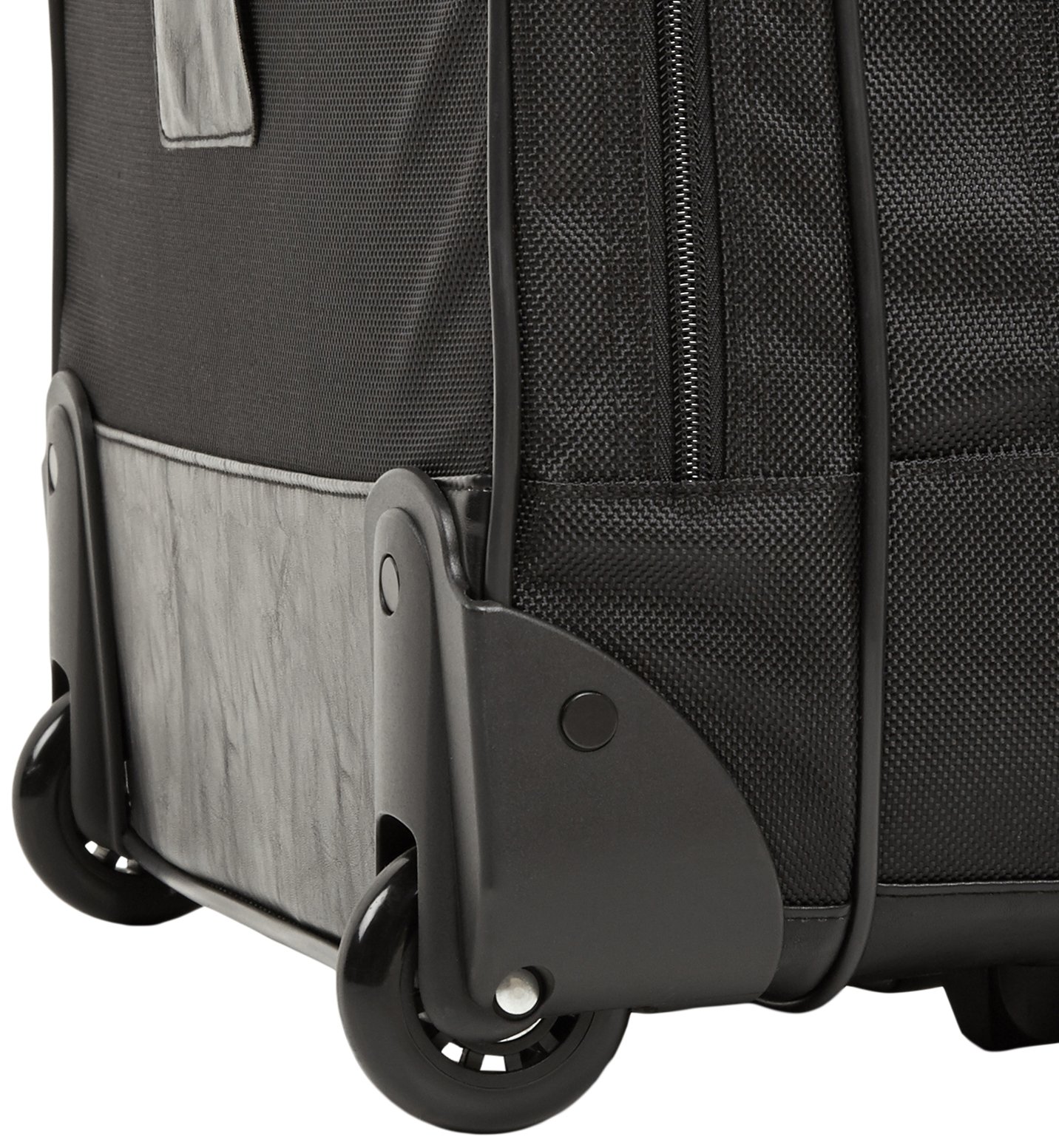 Amazon Basics Rolling Laptop Case, 15.6 in, Black