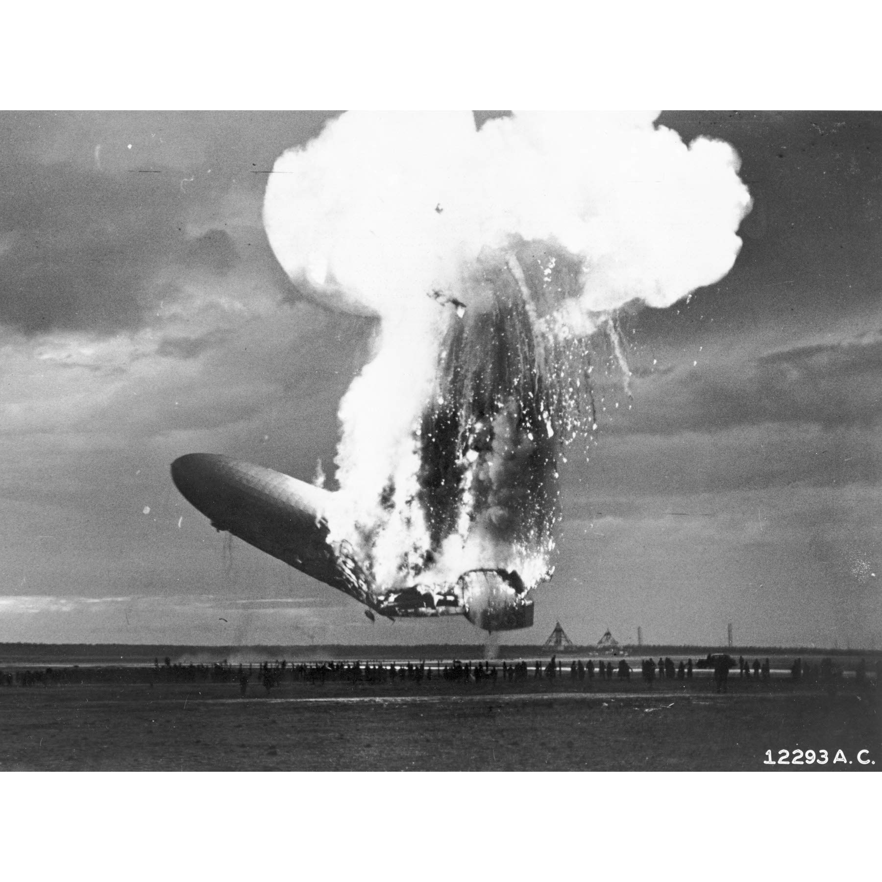 Cofod Zeppelin Airship Hindenburg Burning Photo Premium Wall Art Canvas Print 18X24 Inch