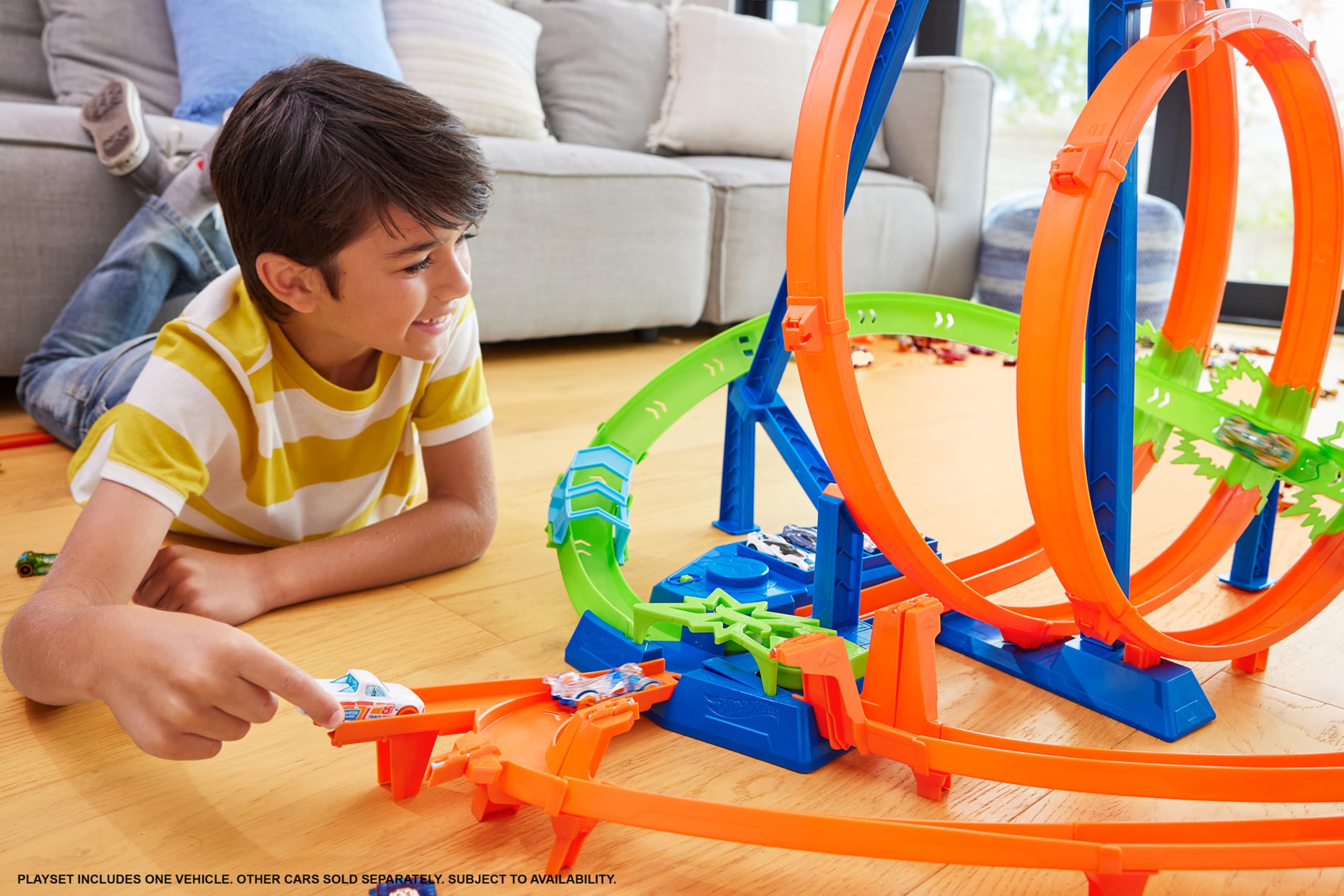 Hot Wheels -Trackset, Episches Crash-Rennen mit 5 Crash-Zonen, motorisiertem Beschleuniger und 1 Hot Wheels Auto im Maßstab 1:64, leicht aufzubewahren, HTP55 2