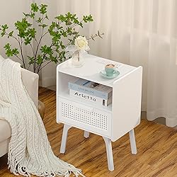 Lerliuo Rattan Nightstands set of 2 with Charging