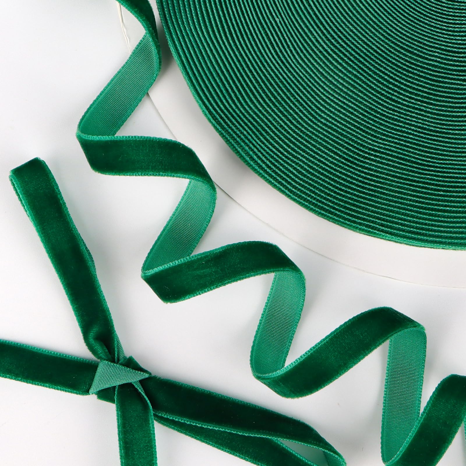 10mm 25 Yards Velvet Ribbon Green for Christmas Crafts, Gift Packaging, Wedding Decor, Xmas Wrapping Decorations