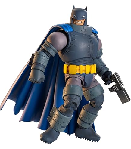 Amazon.com: The Dark Knight Returns: Armored Batman DAH-049