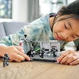 LEGO 75324 Star Wars Dark Trooper Attack Set Mandalorian Luke Skywalker view 7