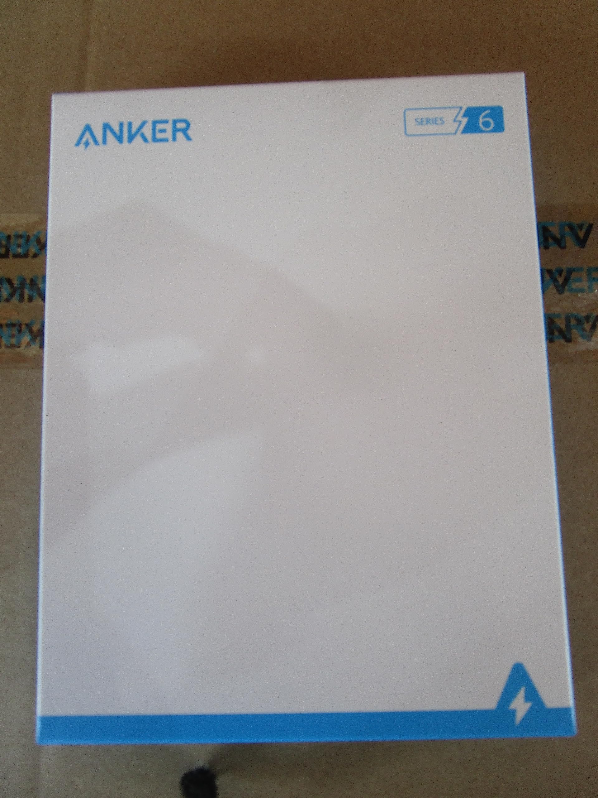 ANKER Magnetic Battery (MagGo), 5,000 mAh Foldable Magnetic Wireless Portable Charger and USB-C for iPhone 15/15 Plus/15 Pro/15 Pro Max, iPhone 14/13 Series（Misty Blue）