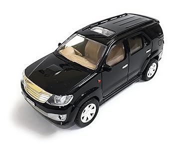 toyota fortuner miniature