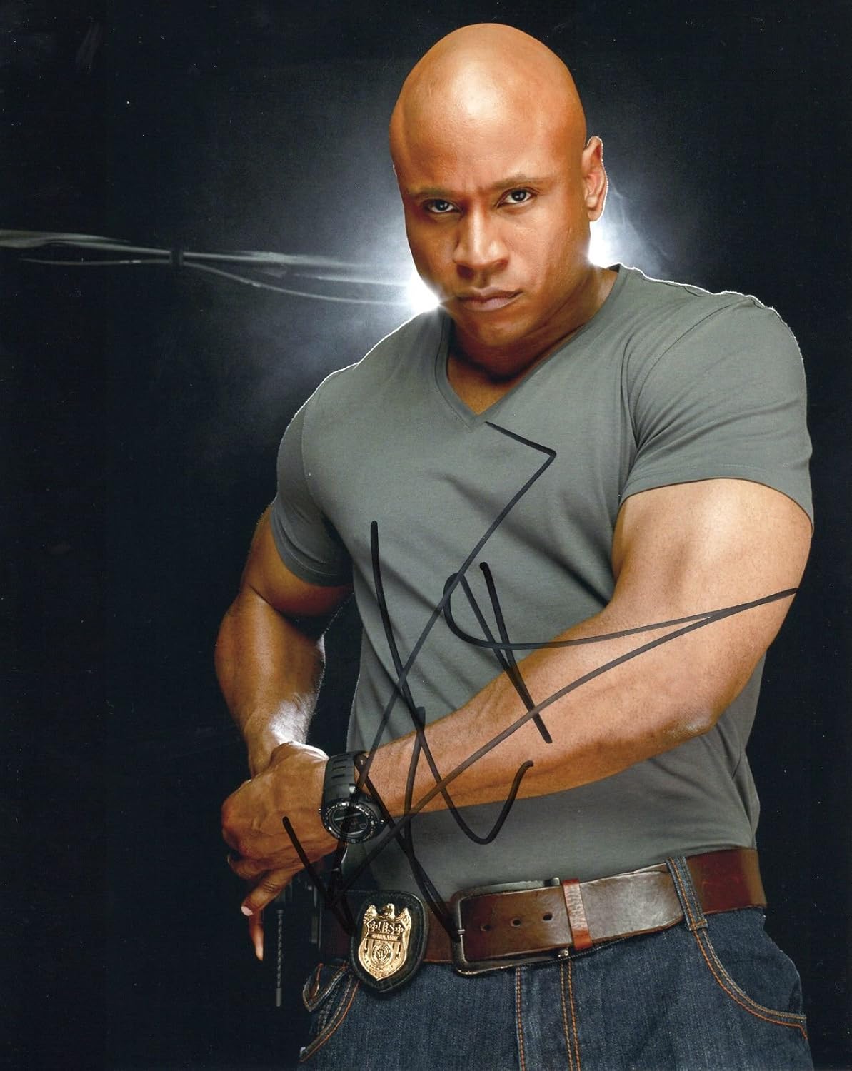 Photographs - LL Cool J Signed Autographed 8 x 10 Photo