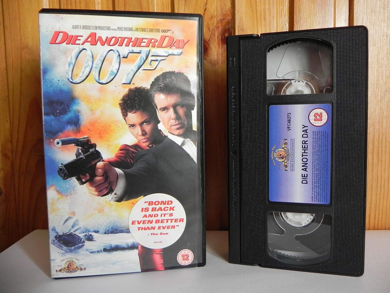 James Bond - Die Another Day [Reino Unido] [VHS]: Amazon.es: Pierce