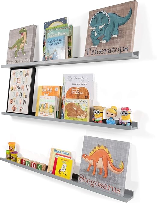 nursery bookshelf wall