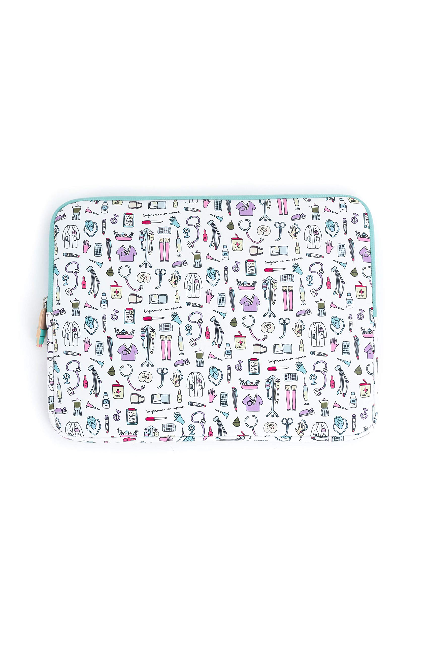 Laptop sleeve up to 16" Enfermera en Apuros White color, with nursing utensils design and PVC handle with Nurse shape. Padded and reinforced with zipper.