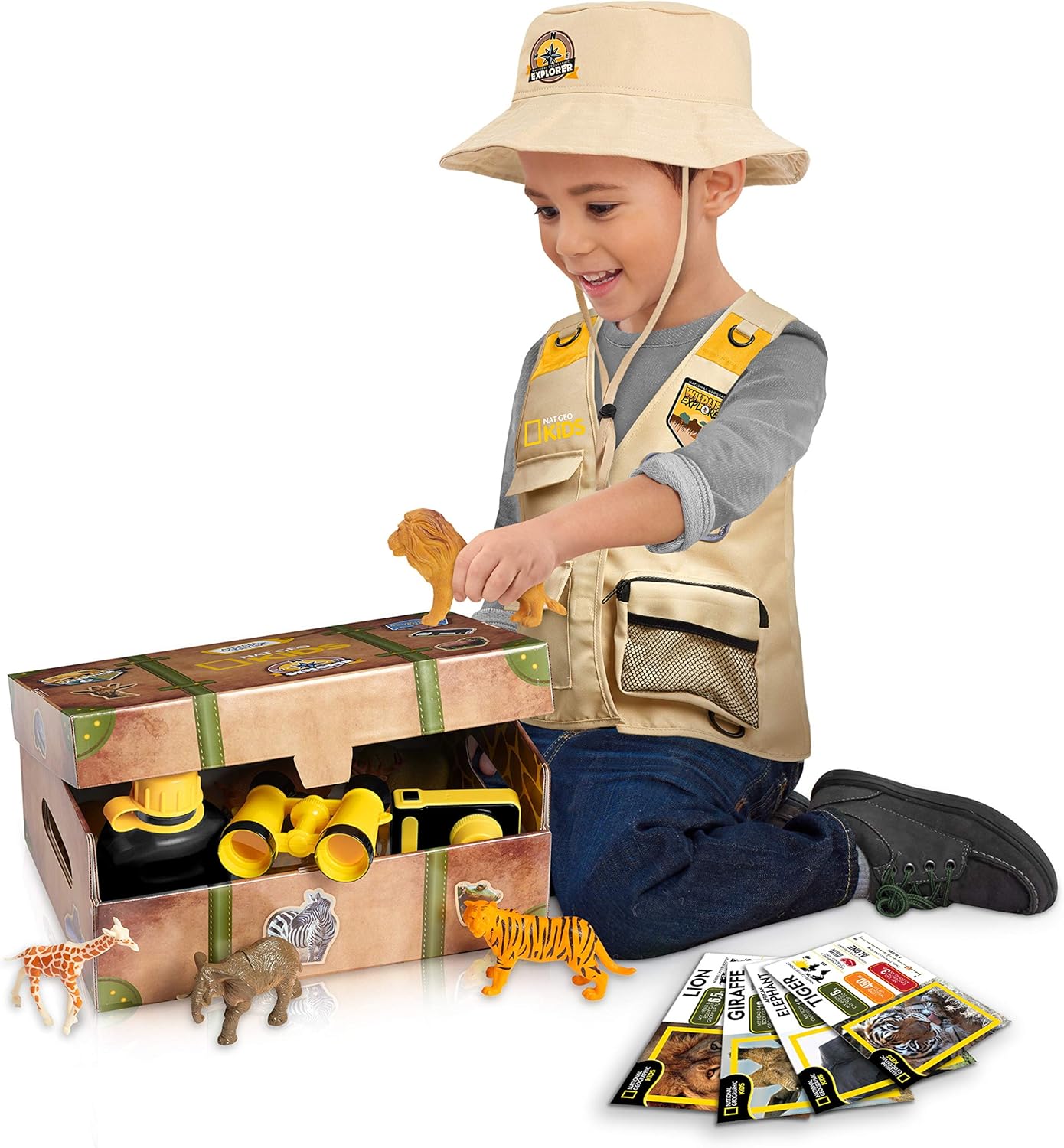 National Geographic Kids Safari Time Dress Up Trunk, Size 4-6X, 17 Piece Kids Pretend Play Costume and Accessory Set,  Exclusive by Just Play: Toys & Games