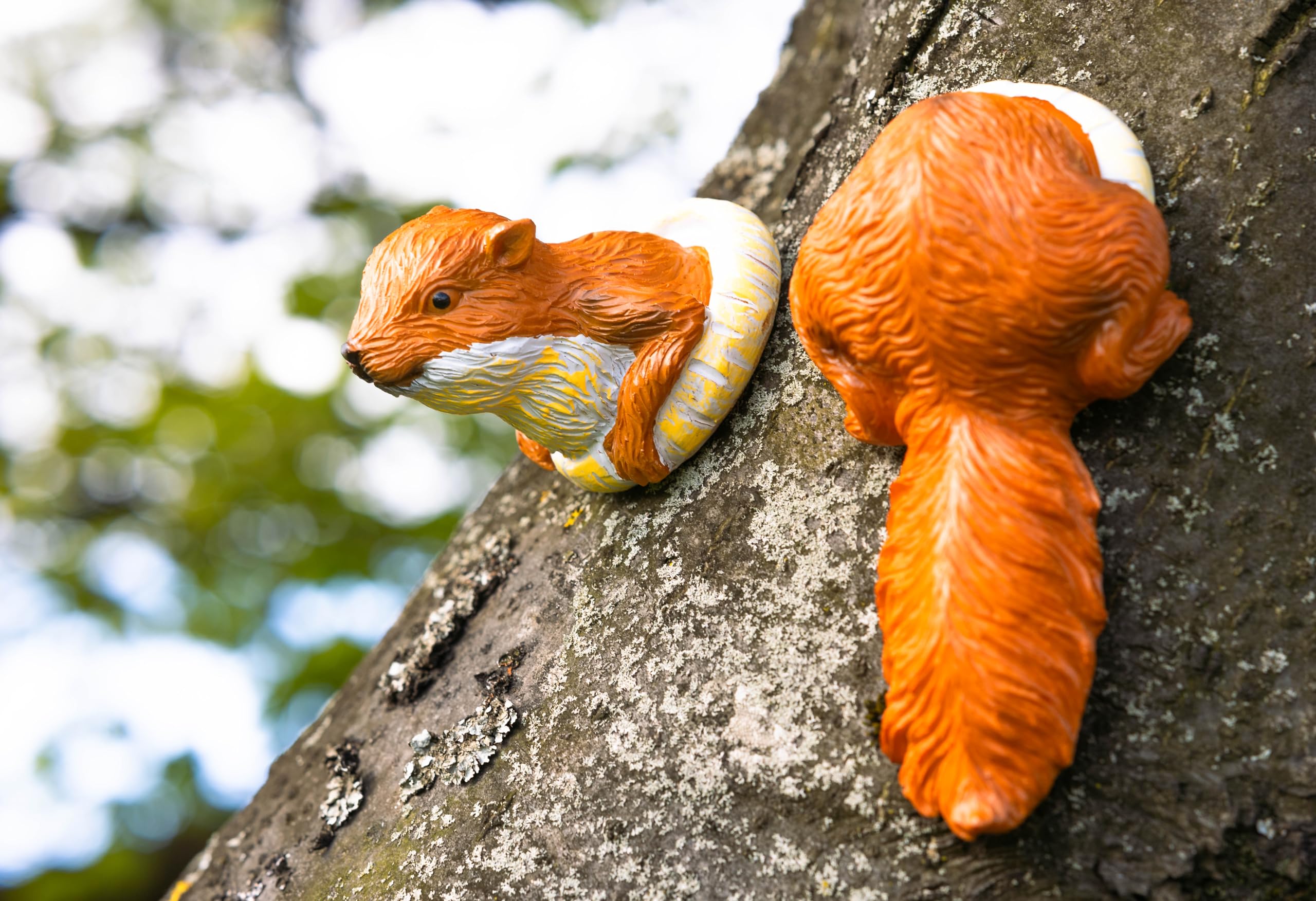 Garden Mile Resin Squirrel Tree Decoration 2pc Weatherproof Garden Sculptures & Statues Hand Painted Squirrel Garden Ornaments Outdoor Hanging Outdoor Decorations For Trees Realistic Animal Ornaments