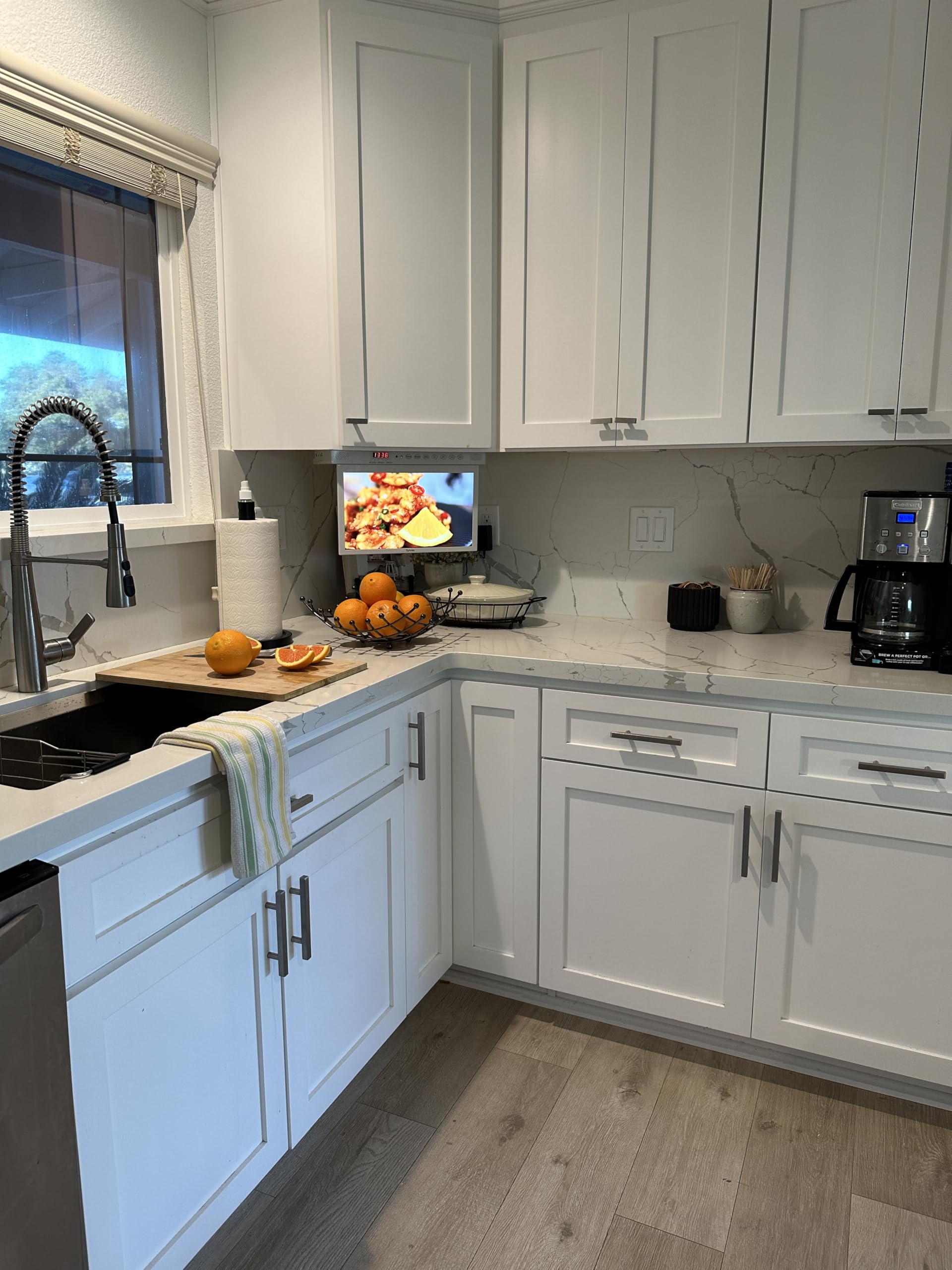 SYLVOX Kitchen TV,15.6 inch Under Cabinet TV, Televison for Kitchen, Smart TV Built-in APP Store, Support WiFi Bluetooth, 1080P Small TV for RV Camper, Bedroom, Boat