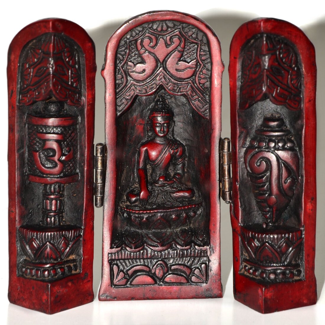 BUDDHAFIGUREN Buddha Shrine with Shakyamuni - 12 cm Resin Brown Handmade in Nepal