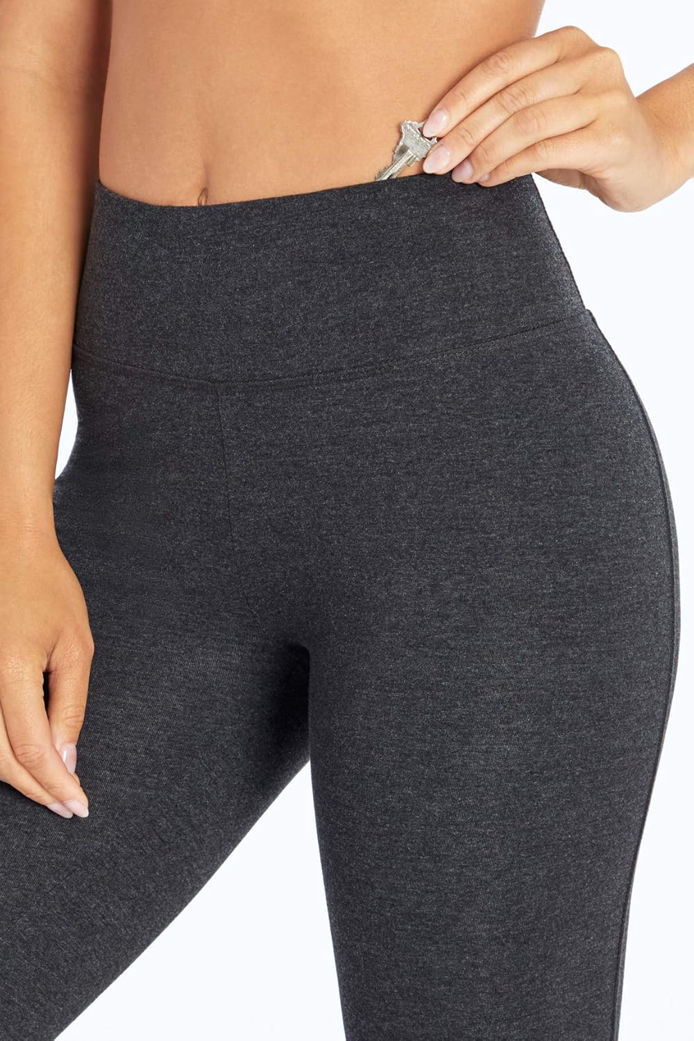 Bally Total Fitness Womens High Rise Tummy Control Capri Legging: Clothing