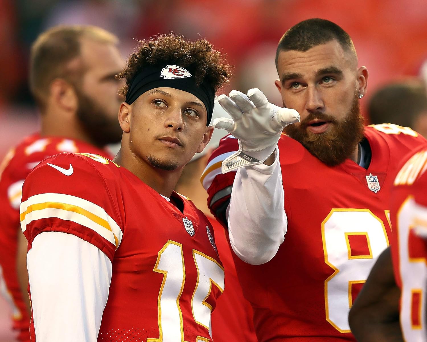 Photographs - Mahomes & Travis Kelce 8 x 10 / 8x10 Glossy Photo Picture Image