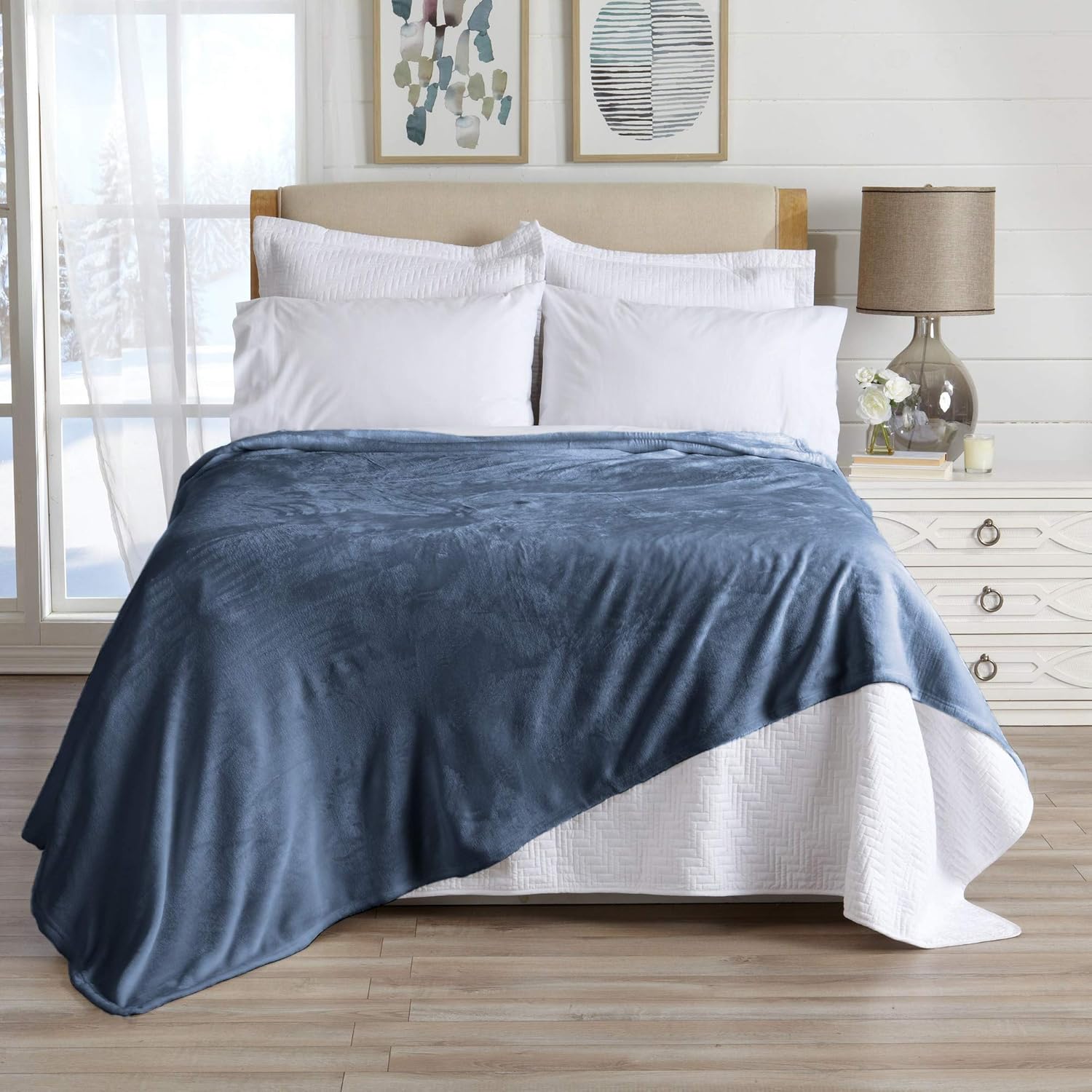 Luxury Velvet Ultra Plush Solid All-Seasons Soft Fleece Bed Blanket. Lightweight, Cozy and Warm. Avianna Collection (Twin, Dark Denim): Kitchen & Dining