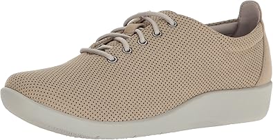 amazon clarks cloud steppers
