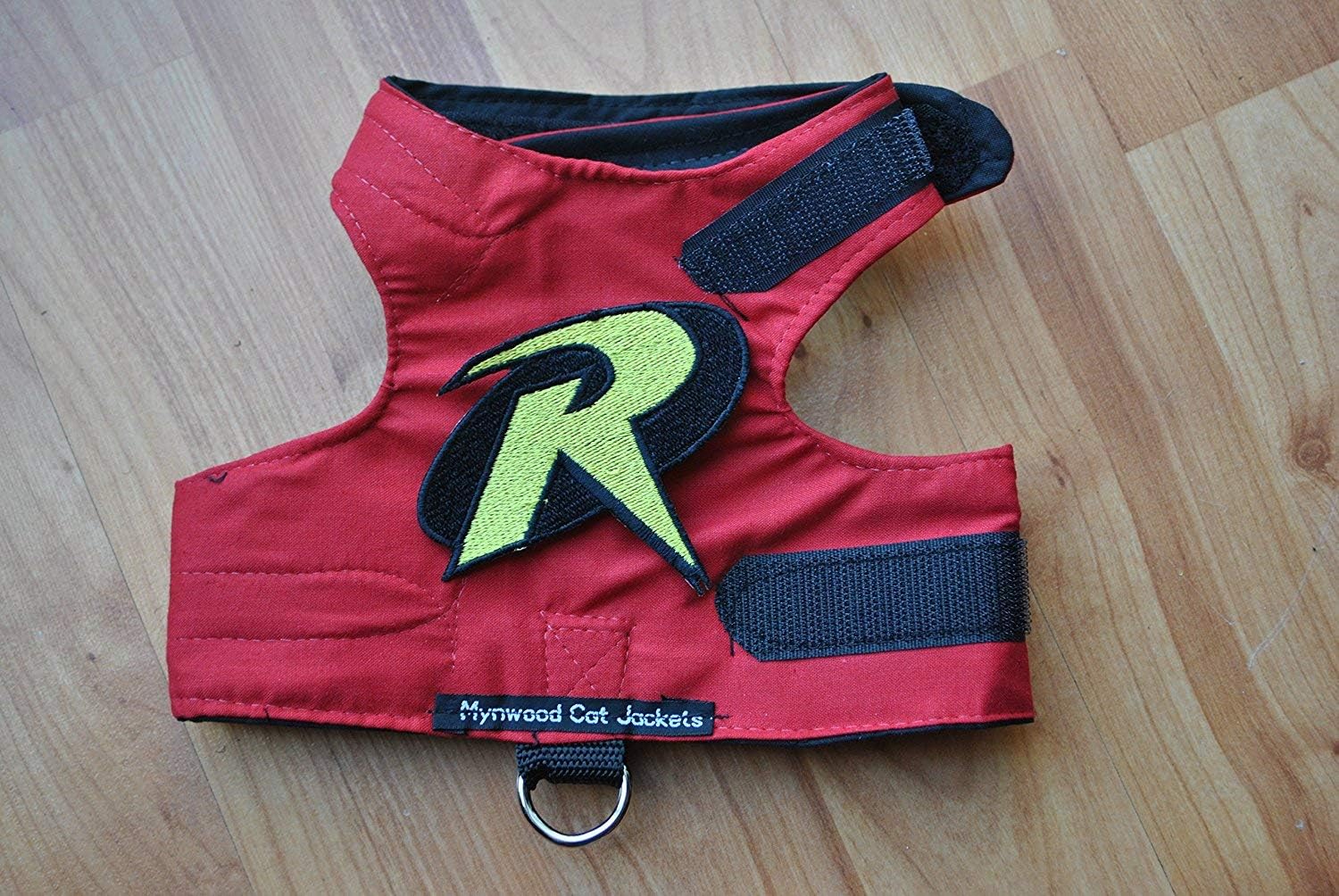 Mynwood Cat Jacket/Harness Batman Robin Kitten up to 8month