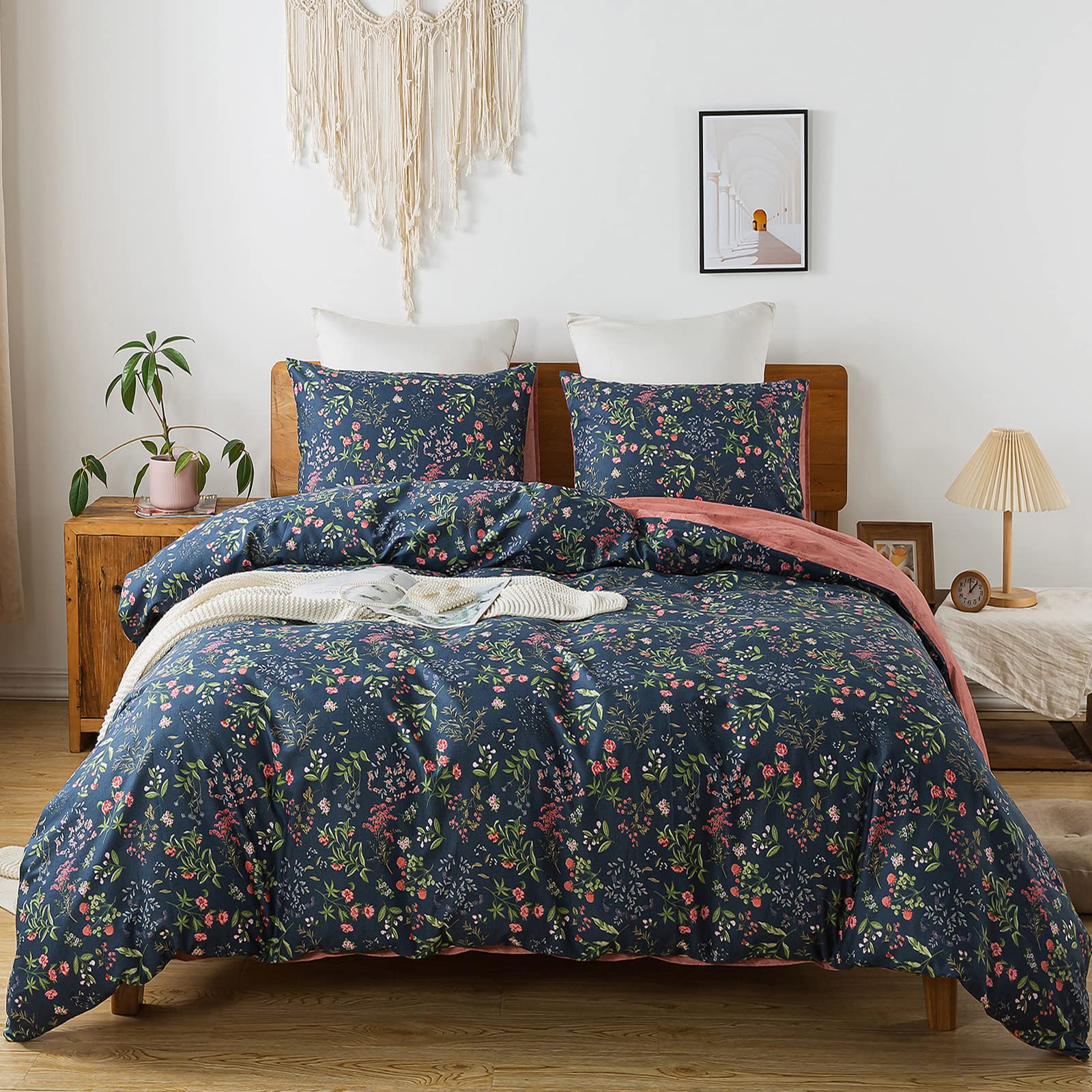 Photo 1 of Travan Retro Floral Duvet Cover 100% Cotton Duvet Covers Ultra Soft Reversible 3pc Vintage Floral Duvet Cover Set with Zipper Closure, (3pcs, Queen Size)