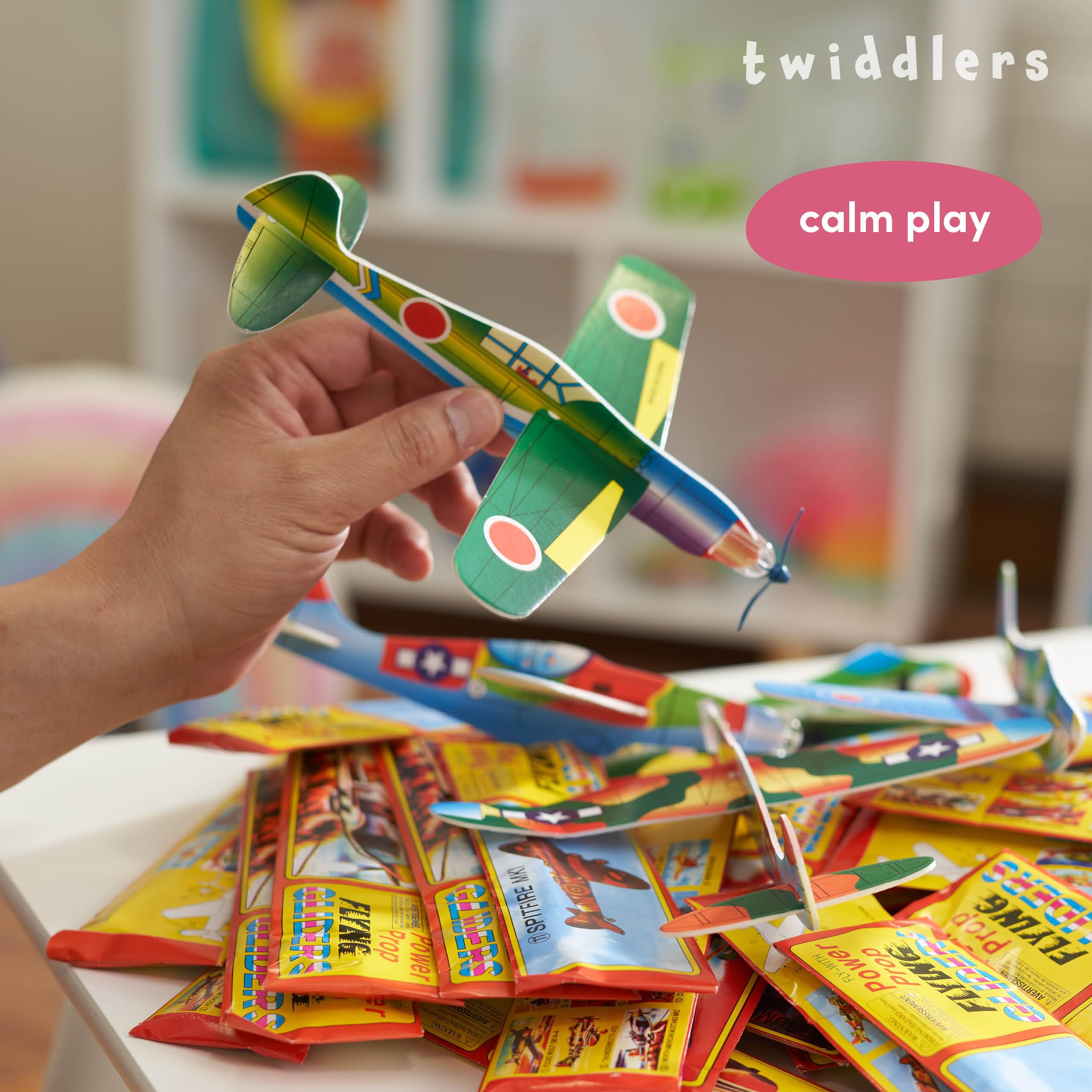 THE TWIDDLERS 48 Flying Gliders Airplane Toys (8