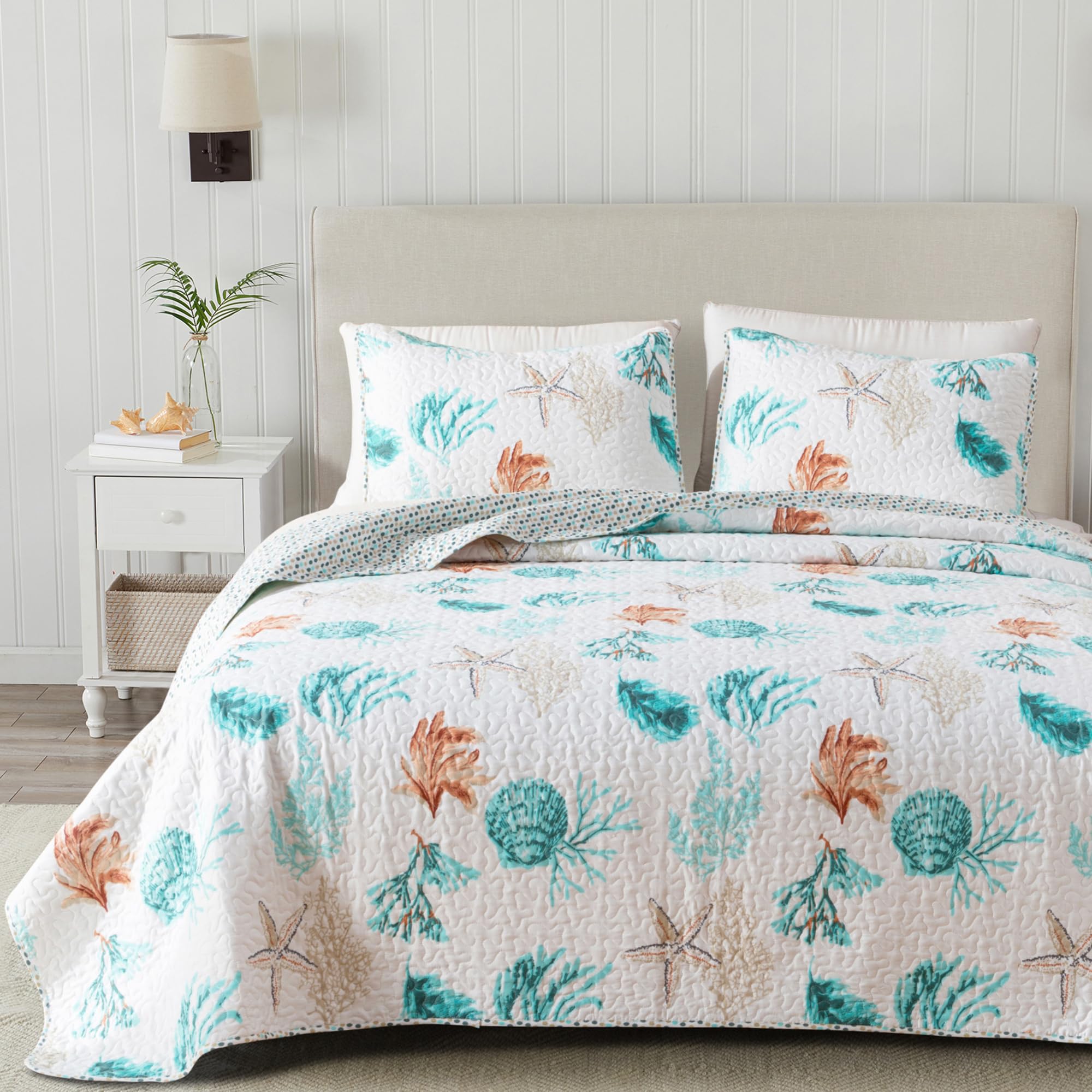 Photo 1 of Great Bay Home Twin/Twin XL Coastal Bedding Set, Summer Coastal Quilt with Sham, Beach 2-Piece Reversible All Season Bedspread Quilt Set. Lightweight Nautical Quilted Coverlet. Multi
