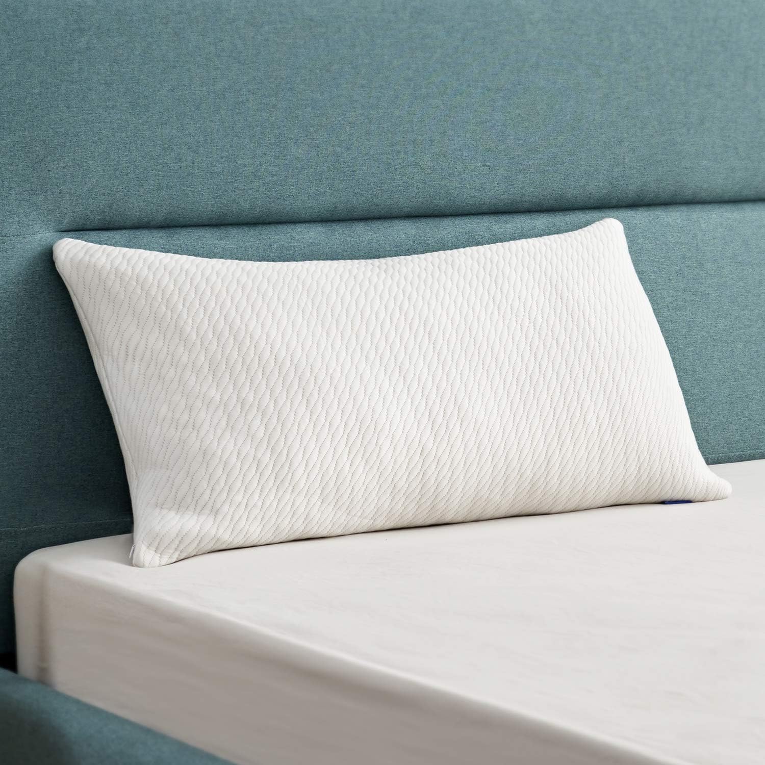Sweetnight Bamboo Pillows for Sleeping-Bed Pillows with Bamboo charcoal Shredded Memory Foam,Customized Loft Memory Foam pillow for Neck & Shoulder Pain Relief,Queen Size: Home & Kitchen