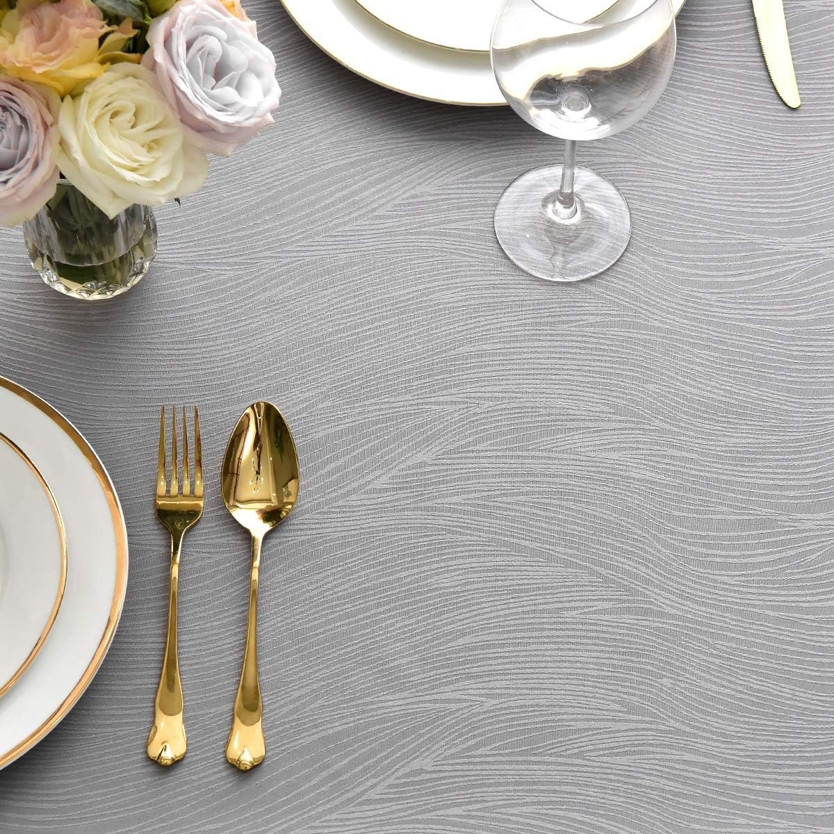 maxmill Jacquard Table Cloth Swirl Pattern Spillproof Wrinkle Resistant Oil Proof Heavy Weight Soft Tablecloth for Kitchen Dinning Tabletop Decoration Outdoor Picnic Rectangle 52 x 70 Inch Light Grey: Kitchen & Dining