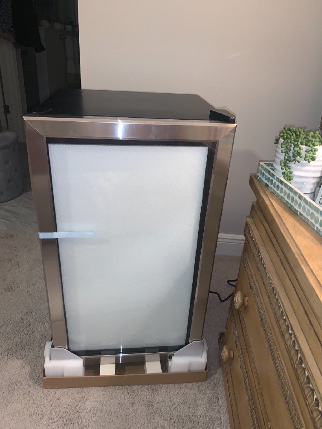 13/mo Finance NewAir Limited Edition Beverage Refrigerator and