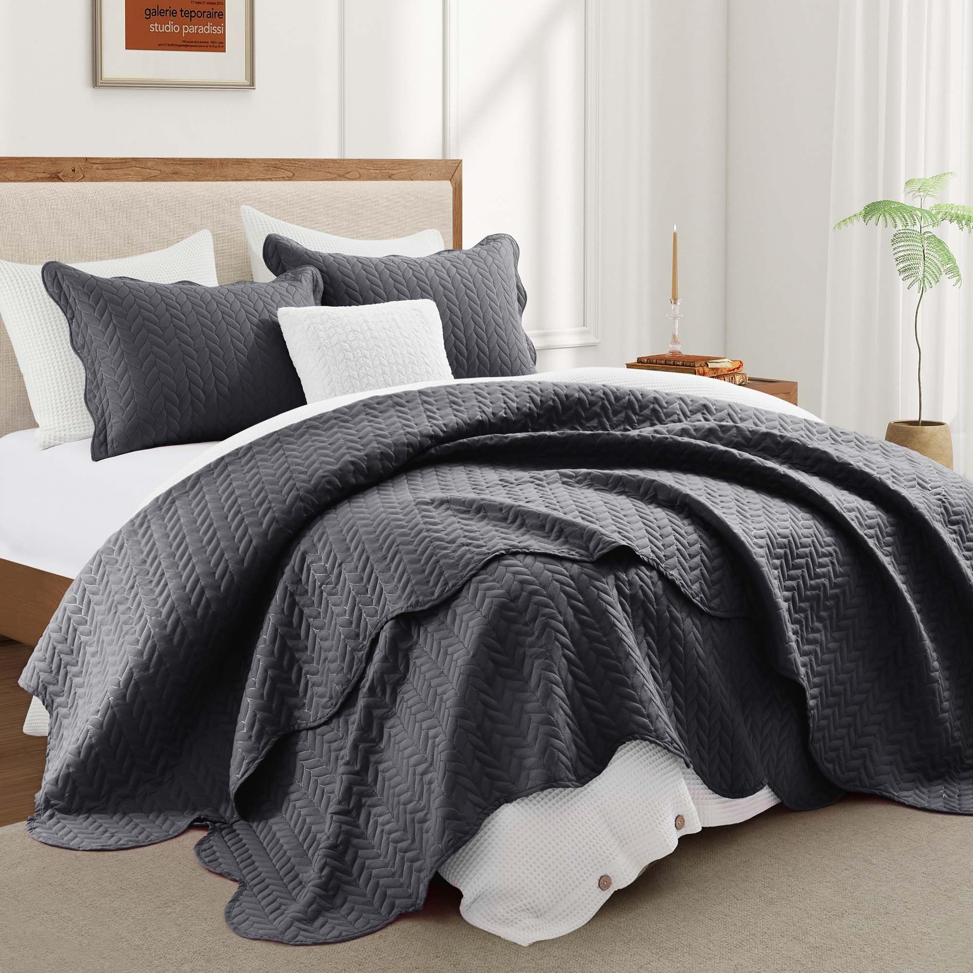 Photo 1 of IR Imperial Rooms Queen Quilt Bedding Set Size (90" x 96") + 2 Pillow Shams (20" x 26"+ 2") - 3 Pcs All Season Lightweight Reversible Microfiber Coverlet Embossed Quilt Bedspread (Charcoal)