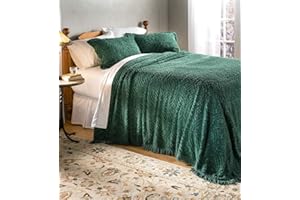 PLOW & HEARTH Wedding Ring Tufted Chenille Queen Bedspread (Evergreen)