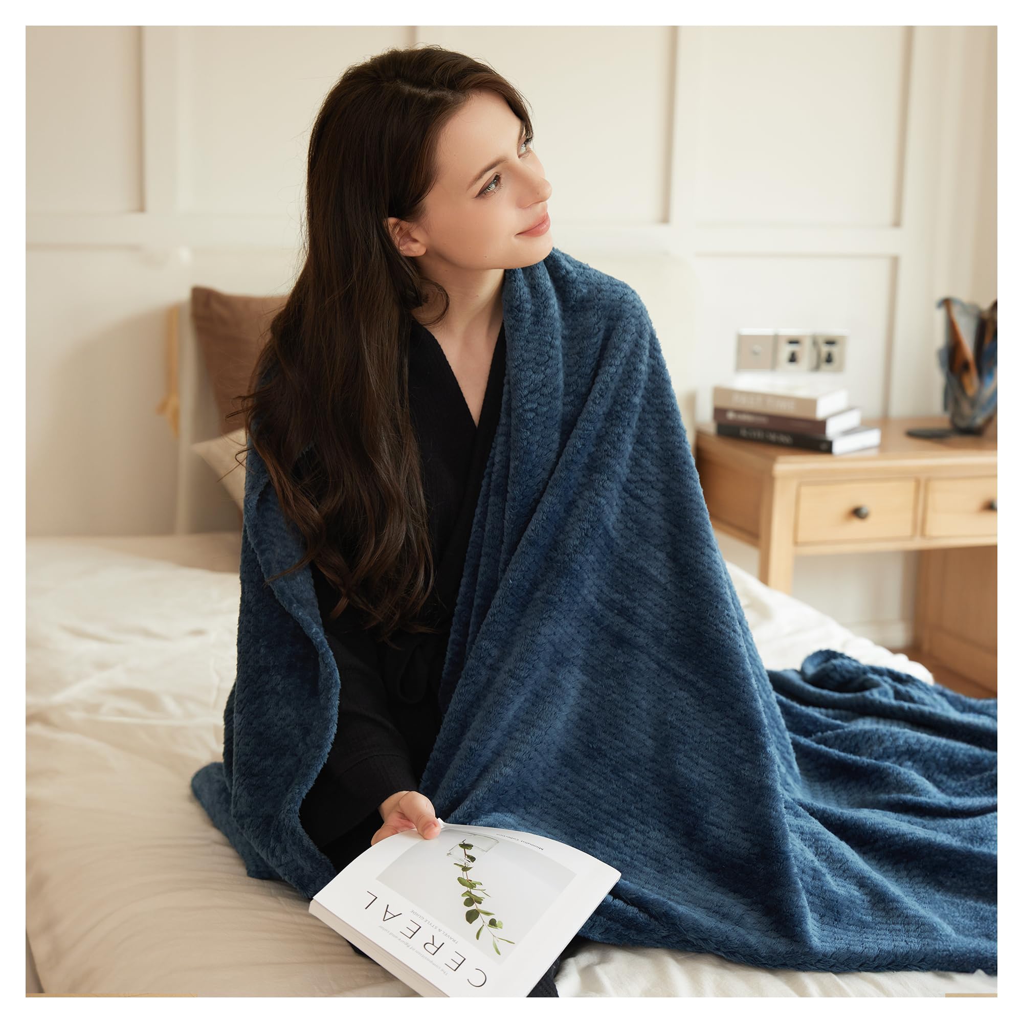 DaysU Queen Blanket for Couch Sofa Bed, Decorative
