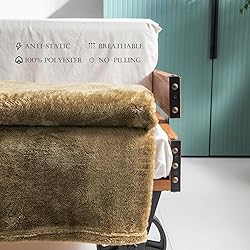 Exclusivo Mezcla Plush Fuzzy Fleece Throw Blanket