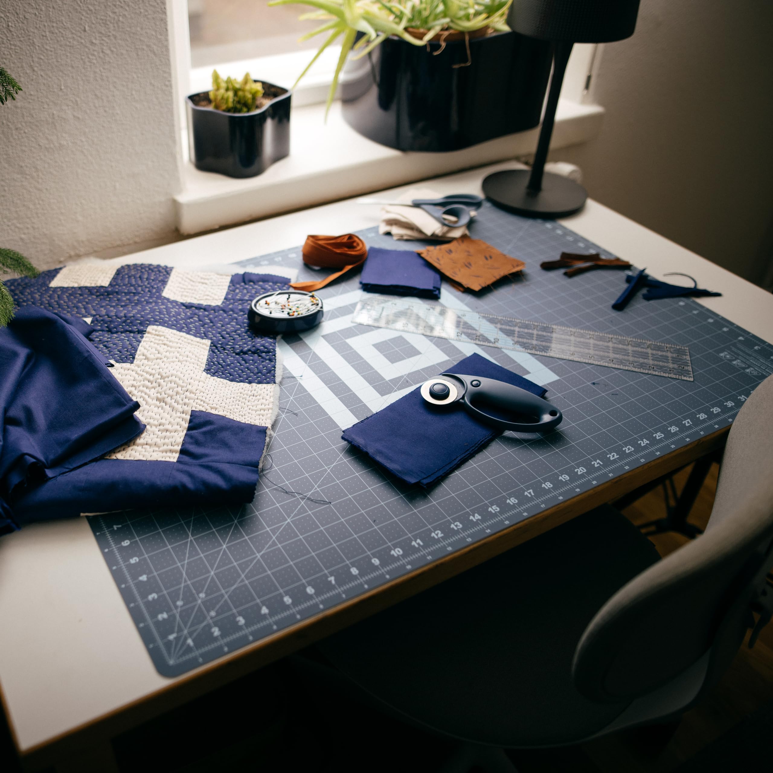 Fiskars Self Healing Cutting Mat with Grid for Sewing, Quilting, and Crafts - 24