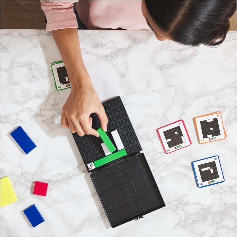 Rubik’s Gridlock, spannendes Knobelspiel mit 88 Aufgabenkarten, 4 Verschiedene Schwierigkeitsgrade, praktische Box für unterwegs, für 1 und mehr Spieler*Innen ab 7 Jahren