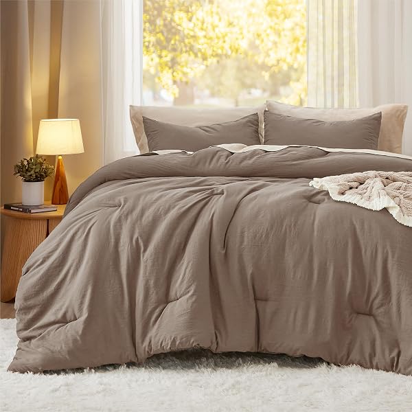BEDSURE CALIFORNIA KING COMFORTER SET, BROWN SOFT PREWASHED BEDDING FOR ALL SEASONS, 3 PIECES GENTLESOFT™ BED SET, 1 LIGHTWEIGHT COMFORTER (104″X96″) AND 2 PILLOWCASES (20″X36″)