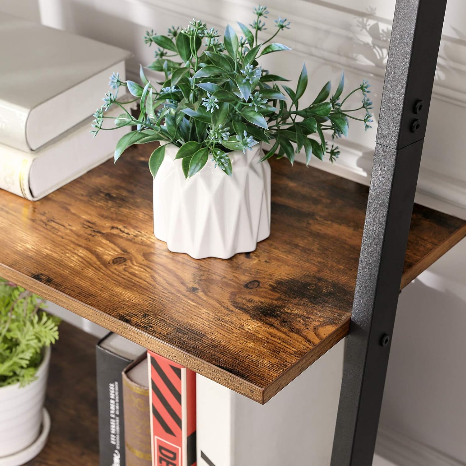 VASAGLE Alinru Ladder Shelf Leaning Shelf, 5-Tier Bookshelf Rack, for Living Room Kitchen Office, Stable Steel, Industrial Furniture , Rustic Brown ULLS46BX: Kitchen & Dining