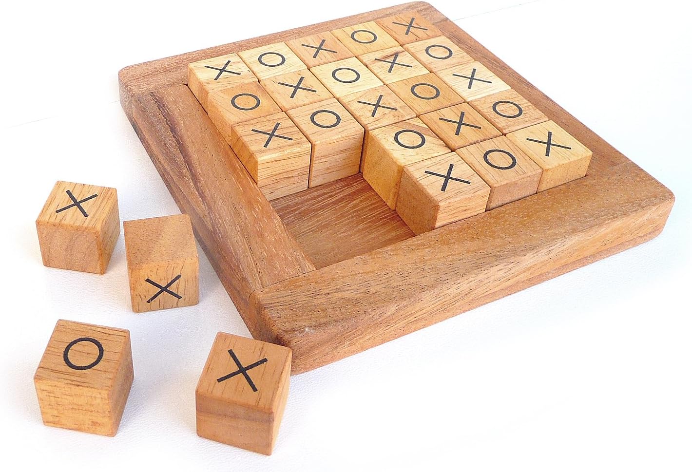 Logica Puzzles, art. TIC-TAC-TOE - 5 IN A ROW - strategy game - board game