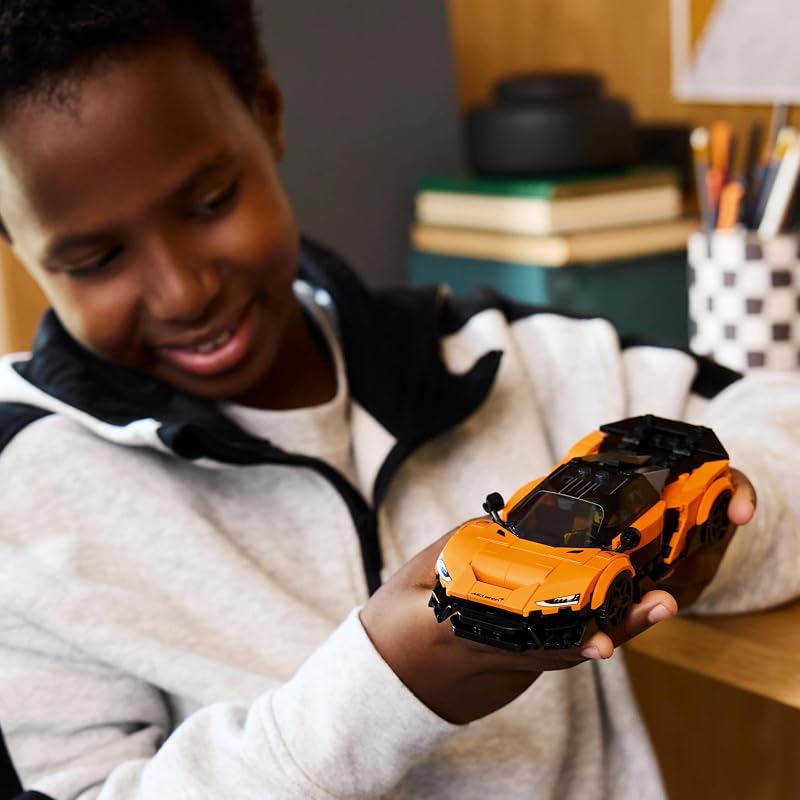 Speed Champions McLaren W1 - Modellauto mit sammelbarer Fahrer Minifigur - Geburtstagsgeschenkidee für Jungen ab 9 Jahren und Motorsportfans - 77257
