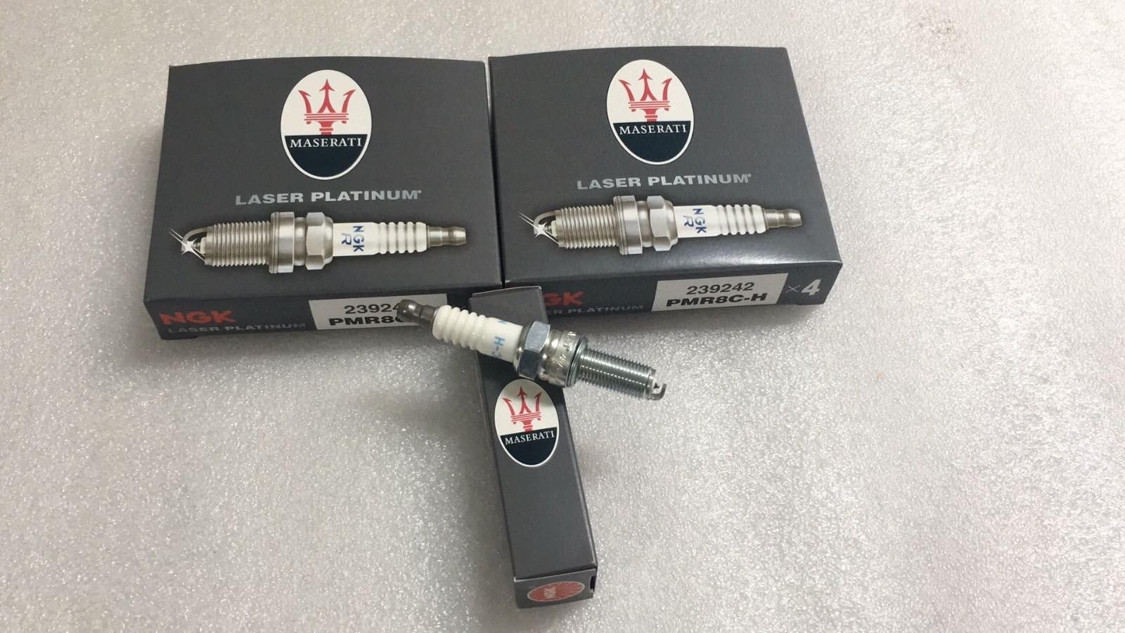 Maserati Granturismo Grancabrio Quattroporte Spark plugs Set of 8,PN 239242
