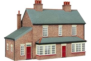 Hornby Skaledale The Rose & Crown Pub Display Building OO Scale Model Train Track Accessory R7359