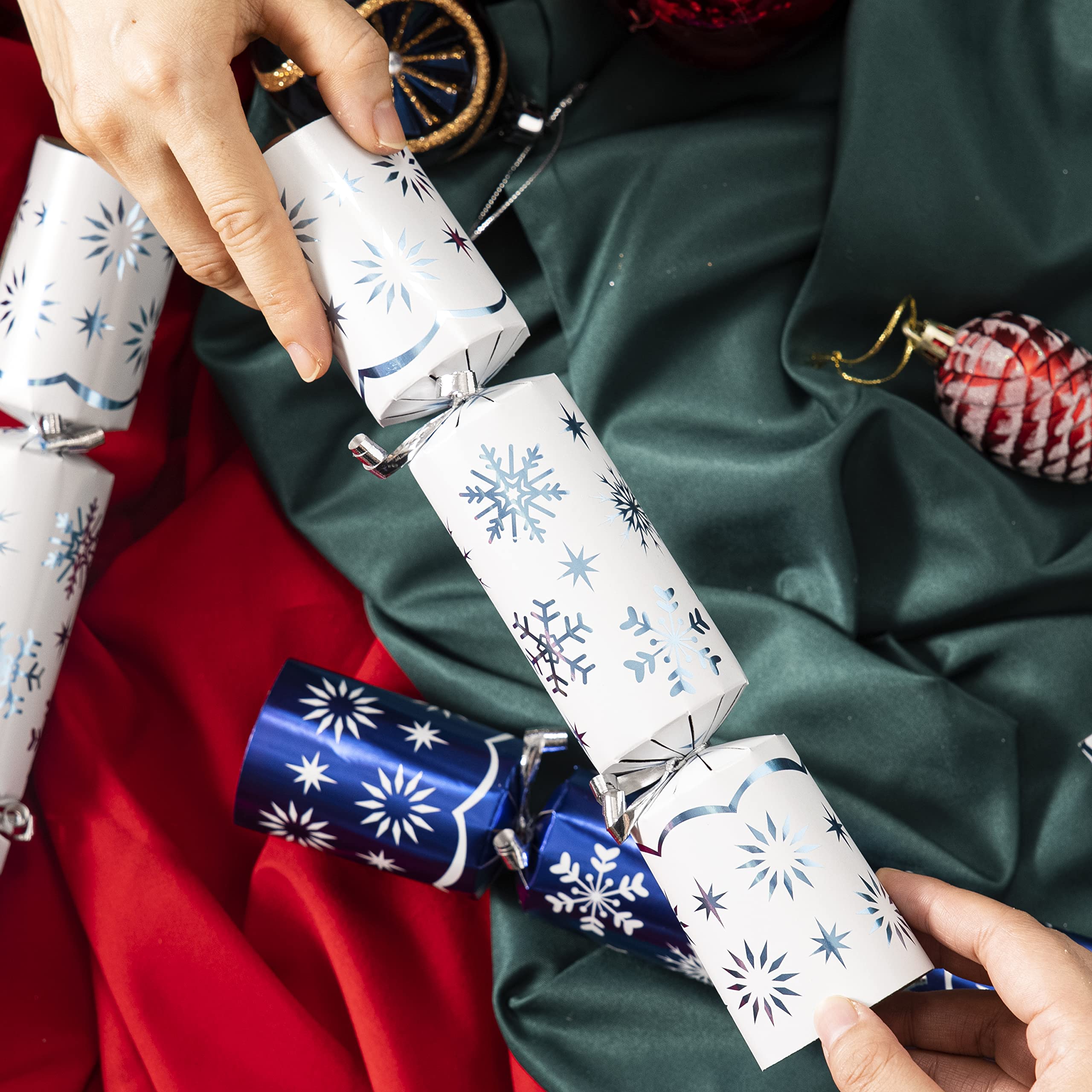 JOYN 8 Pack Christmas Non-Snap Party Table Favor with Blue & White Snowflake Design, with Party Hat, Joke & Little Gift Inside, for Xmas Gift, Christmas Seasonal Holiday Dinner Traditions