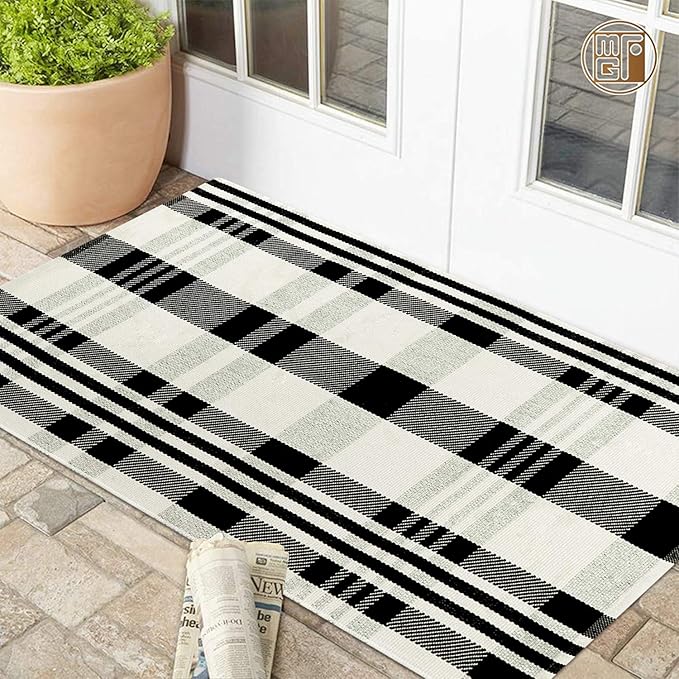 Buffalo Plaid Outdoor Runner Rug, 2'x4' Black/White Check Rug Cotton