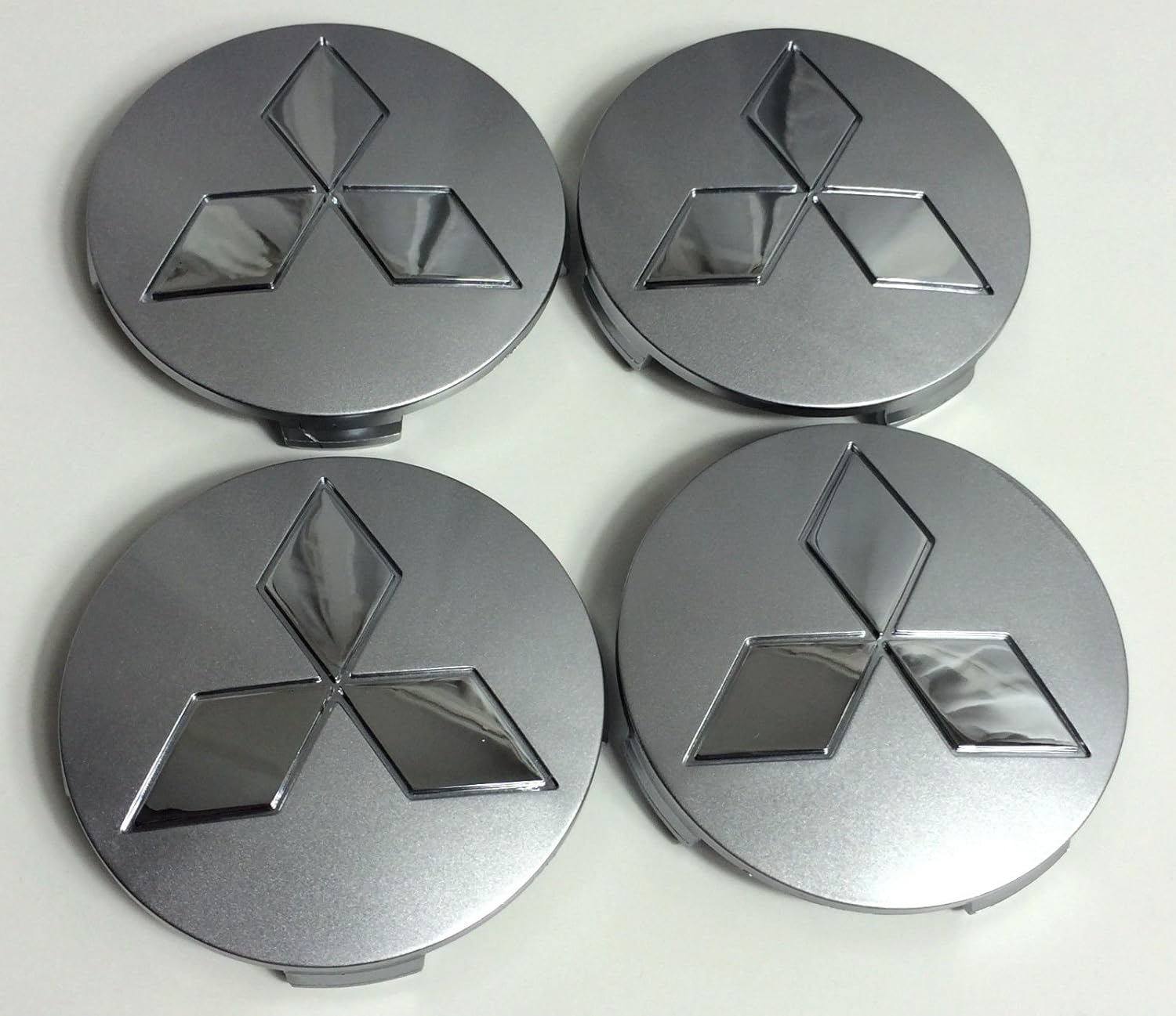 x4 MITSUBISHI Wheel Hub Caps Grey 80 mm Logo Chrome Badge Cover Amazon