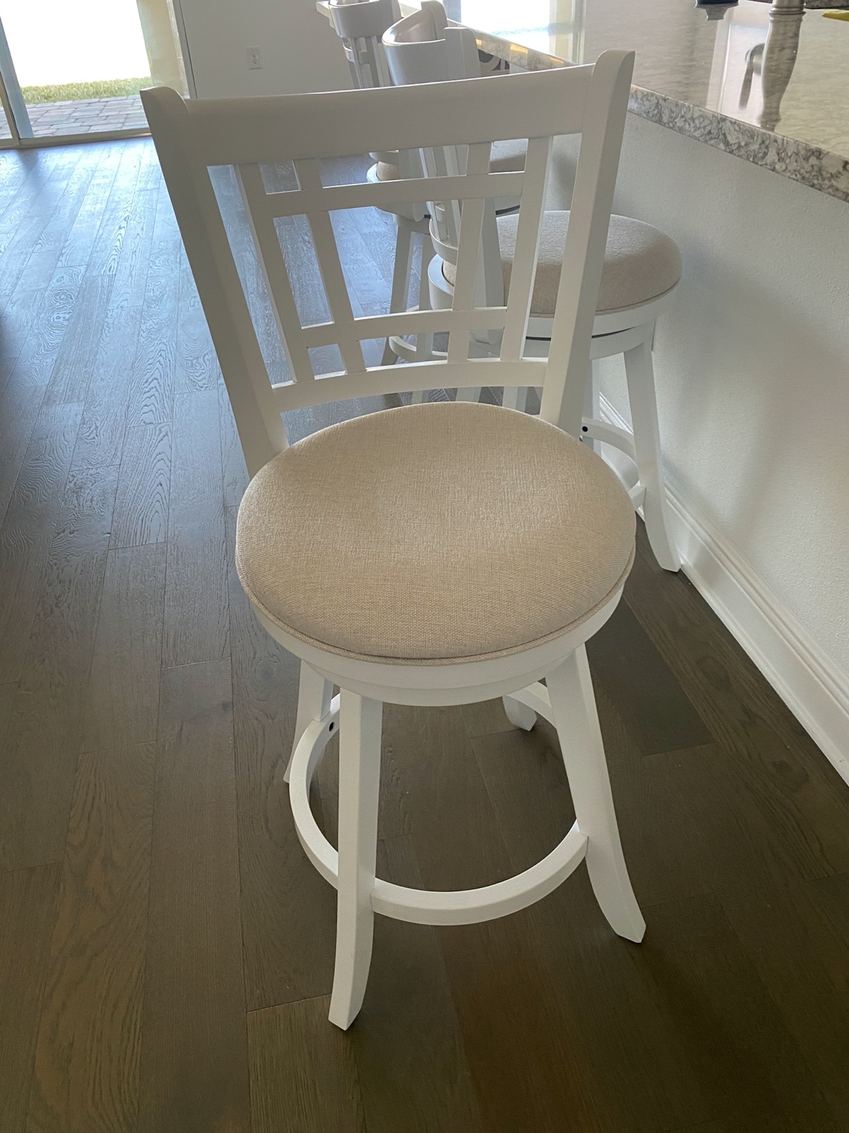 30/mo Finance Hillsdale Fairfox Swivel Bar Stool, Counter, White