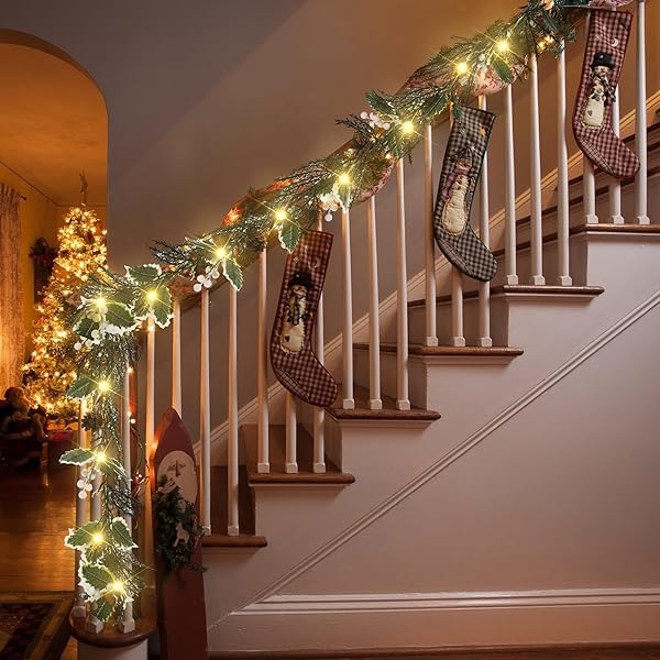 CEENNA 8 PACK 6 FT PRELIT CHRISTMAS GARLAND WITH GLOBE LIGHTS BATTERY OPERATED WITH TIMER REMOTE ARTIFICIAL LIGHTED HOLLY LEAVES GARLAND WITH PINE CONES BERRIES FOR MANTLE INDOOR OUTDOOR (WHITE)