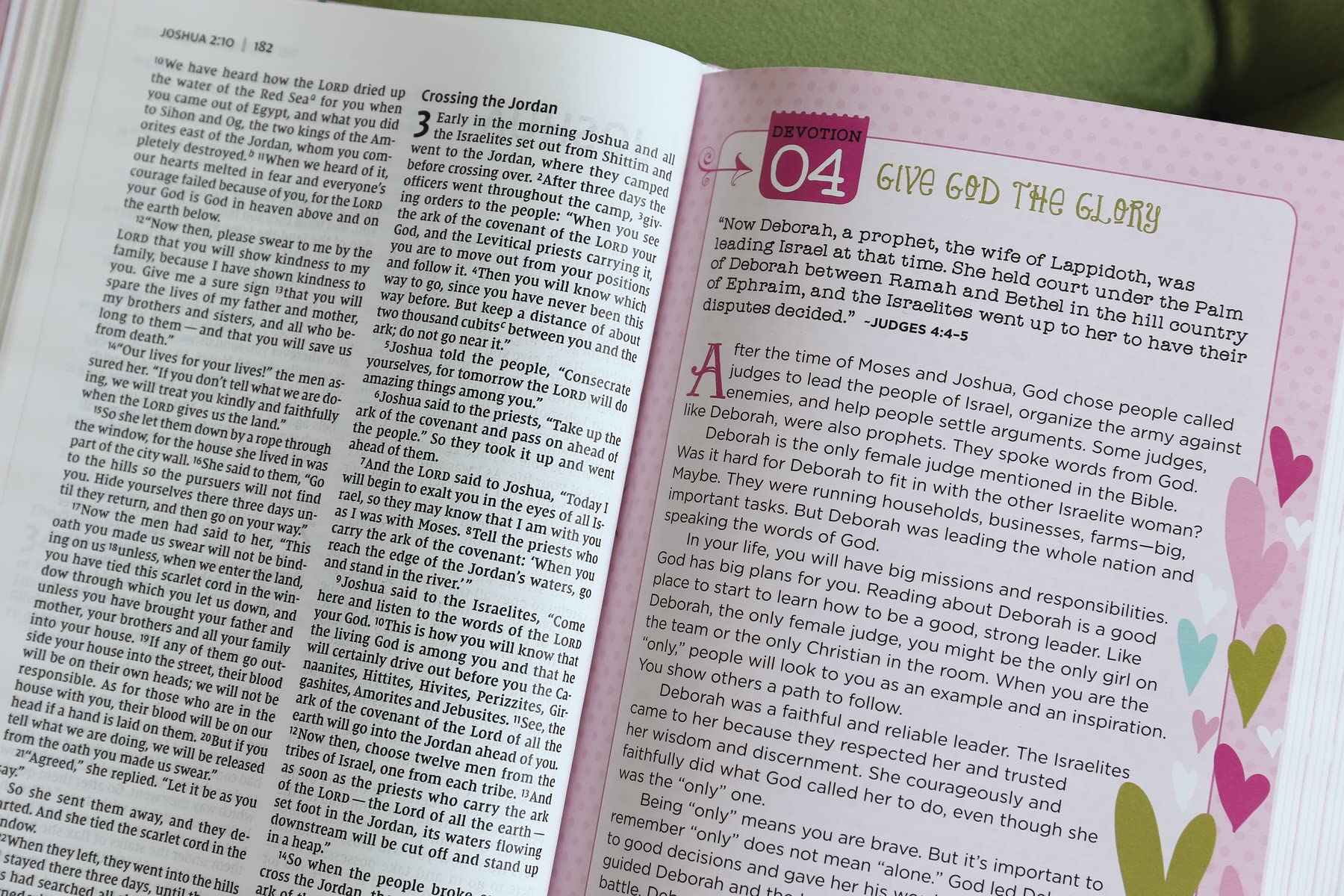 NIV, Heart of Gold Holy Bible, Hardcover, Red Letter, Comfort Print NIV, Heart of Gold Holy Bible, Hardcover, Red Letter, Comfort Print Hardcover