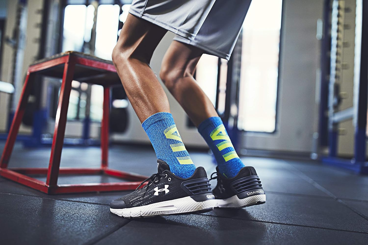 Under Armour Youth Phenom Crew Socks, 3-Pairs, Graphite Blue/Halo Gray, Shoe Size: Youth 13.5K-4Y: Sports & Outdoors