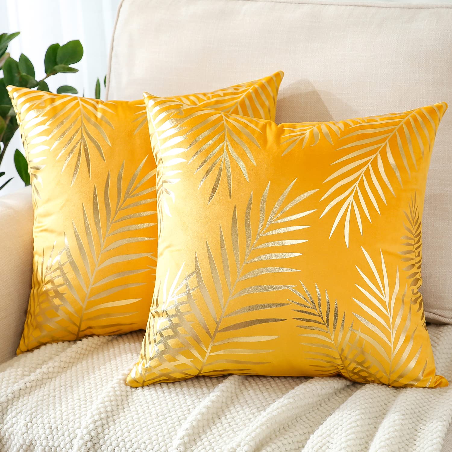 JOTOM Set of 2 Cushion Covers Velvet Decor Throw Pillow Covers Gold Leaves Decorative Pillow Cases Bronzing Flannelette Cushion Cover for Couch Bedroom Sofa Car Home Living Room Decor 45x45cm (Yellow)