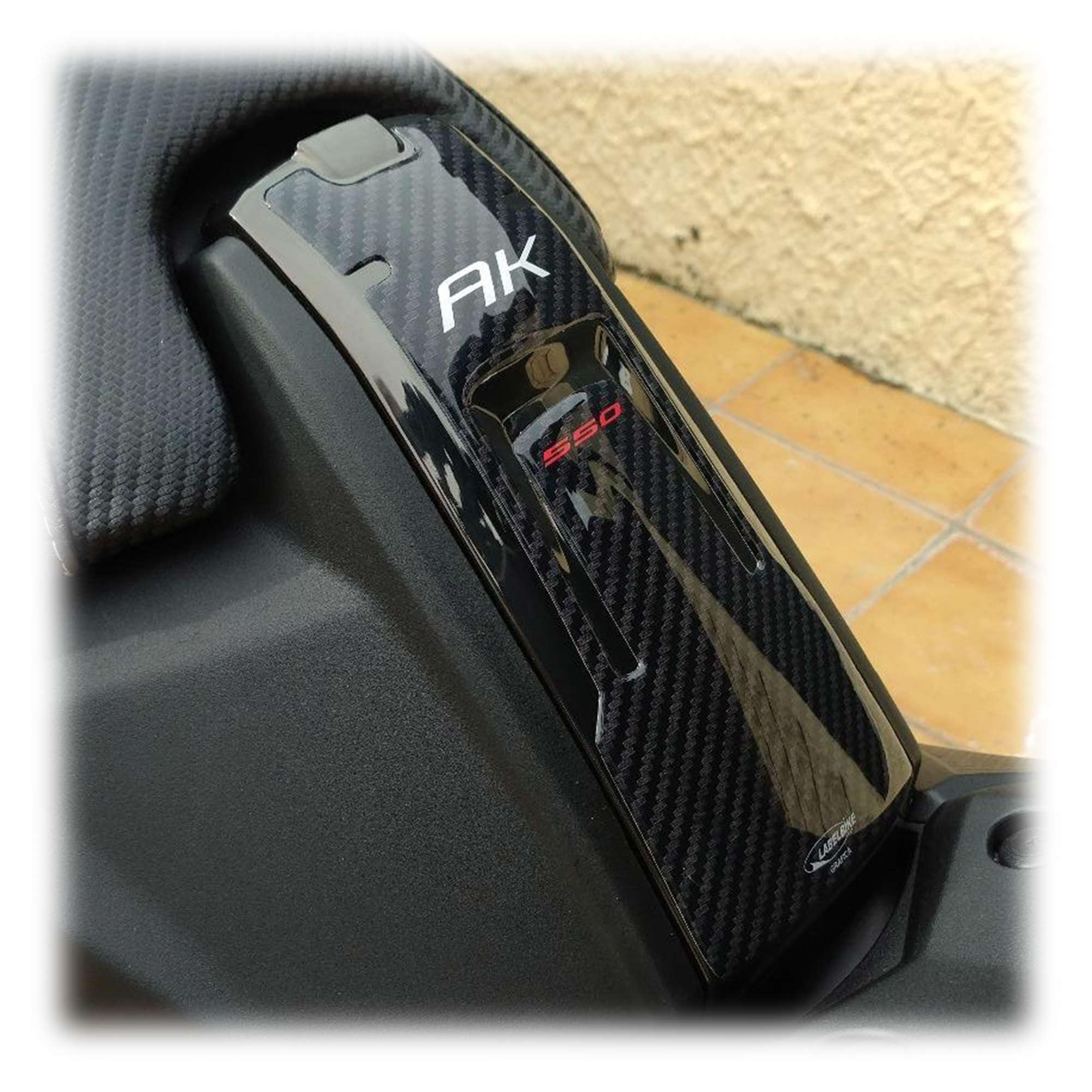 labelbike - 3D Sticker Motorcycle Scooter Fuel Tank Flap Protection and Decoration in Resin compatible with Kymco AK 550 2017-2022